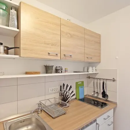 Danica Murter * Betina (Sibenik-Knin)