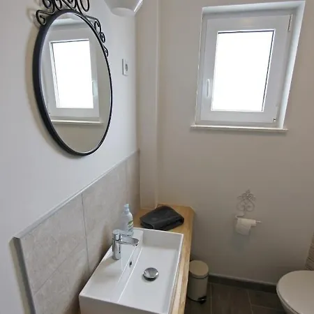 Apartment Danica Murter *